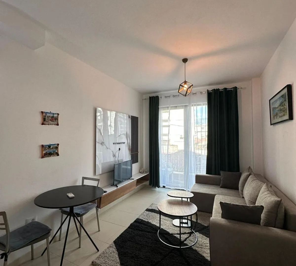 Apartamento Urban Oasis,15 Min Walk To Centr Tirana Albania